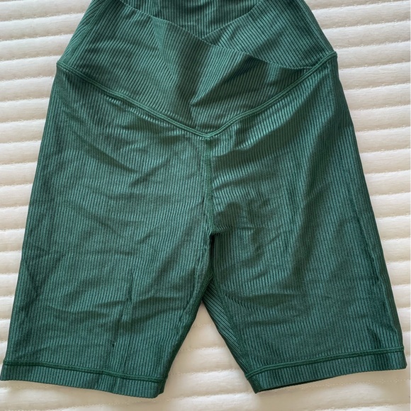 Offline Ribbed Crossover Biker Short High Rise - Picture 3 of 6